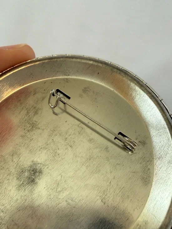 Vintage Disneyland 1991 Commemorative Pin Button, Magnet & Keychain Lot Disney - Picture 11 of 11